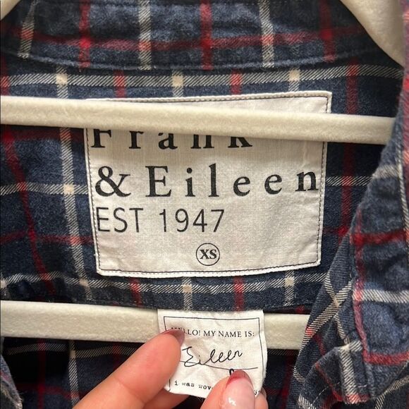 Frank & Eileen Navy Res Blue Plaid Shirt Sz XS Woven in Italy - Picture 4 of 8